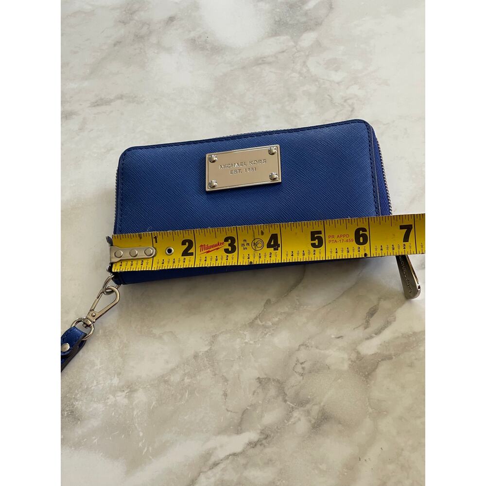 Michael Kors LG Multi Function Wristlet Clutch Wallet in Sapphire - Picture 10 of 11